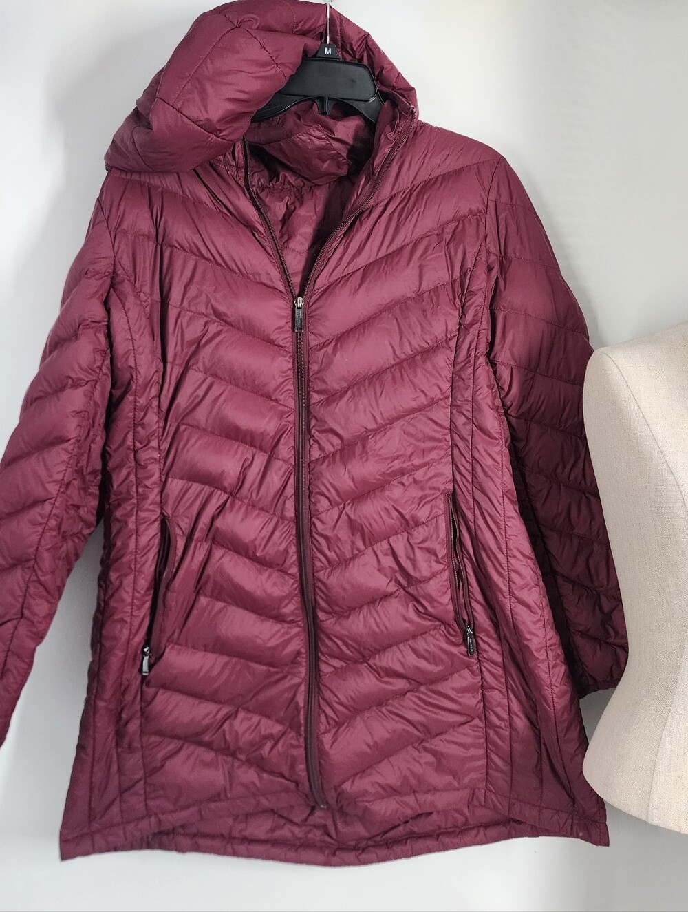 London Fog Size XL Lightweight Packable Down Coat Maroon Hooded